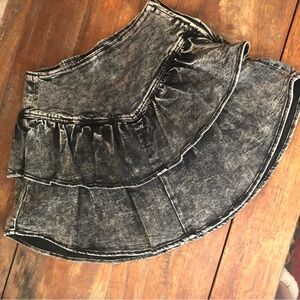 🎈NWT distressed acid wash black wash denim Mini skirt